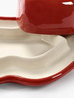 Plato con tapa rojo - labios blancos Les Objets Mouleversant